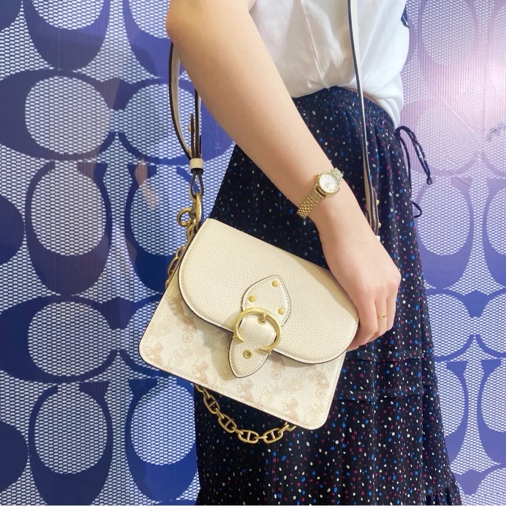 Beat Shoulder Bag 18 With Horse And Carriage Print